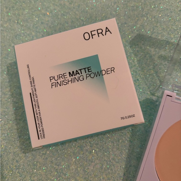 Brand new with Tags Matte Finish Setting Powder - Light Beige - Picture 12 of 14